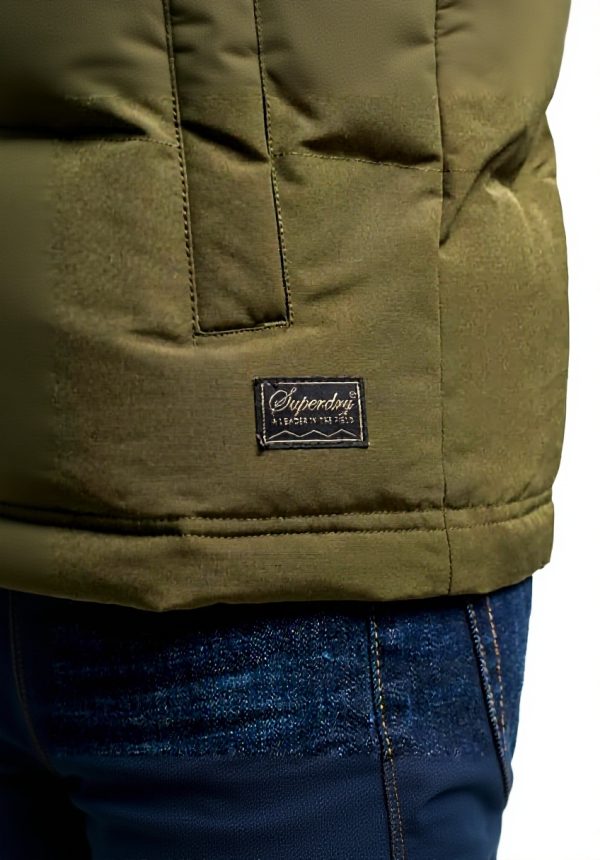 Superdry Herren Everest Steppweste Kapuze schmale Passform