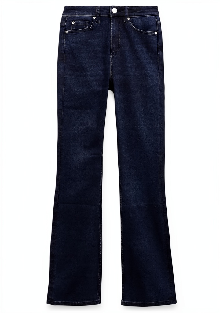 Marks Spencer Bootcut Jeans Eva in Light Indigo an einer Modellpuppe